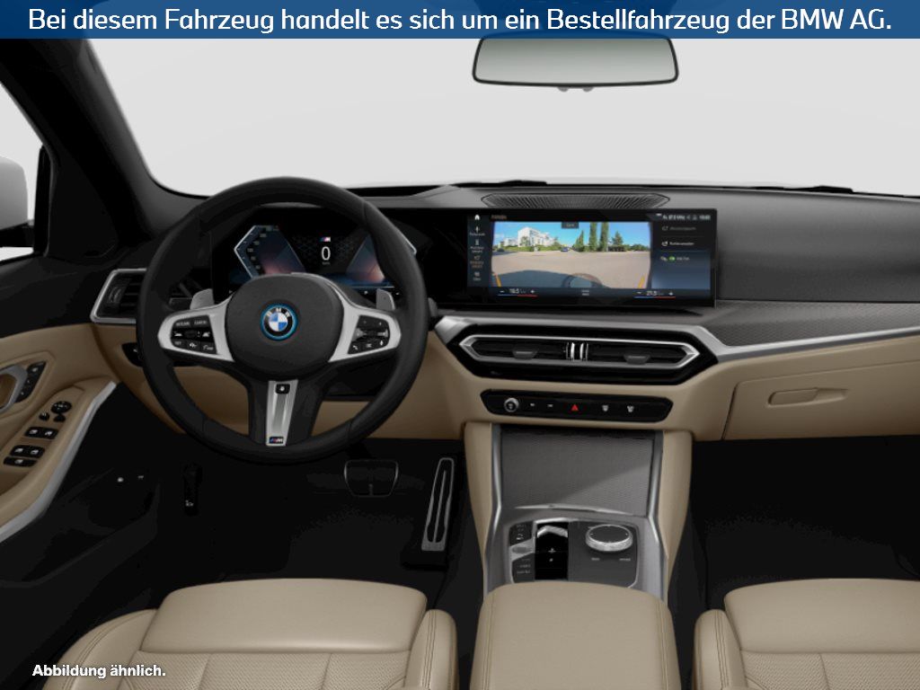 Fahrzeugabbildung BMW 330e Touring