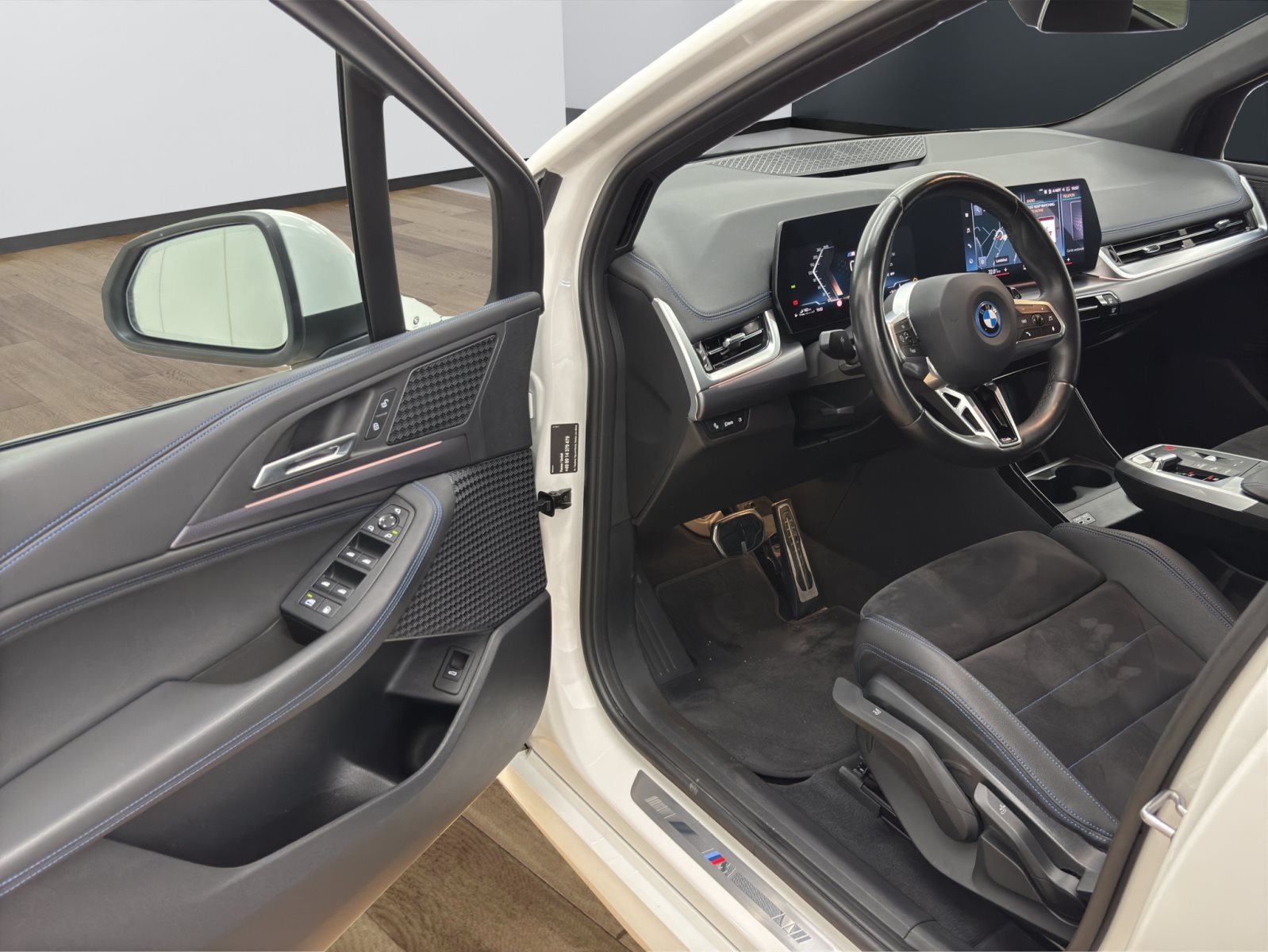 Fahrzeugabbildung BMW 225e xDrive Active Tourer [M Sport, ACC, RFK]