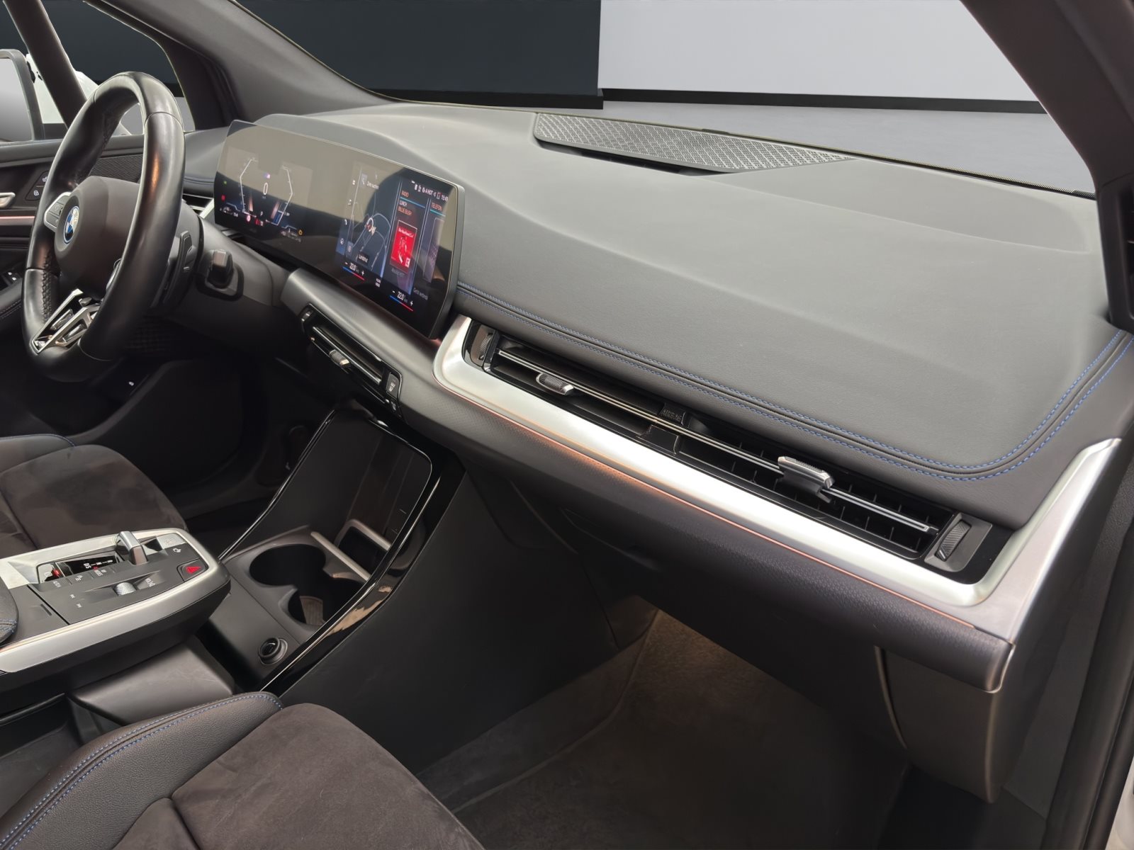 Fahrzeugabbildung BMW 225e xDrive Active Tourer [M Sport, ACC, RFK]