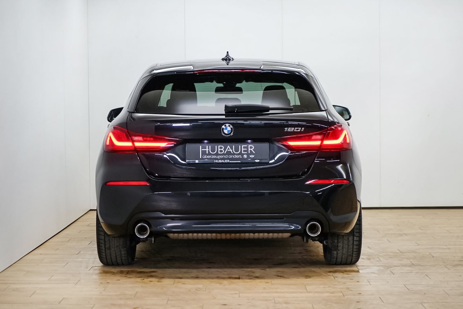 Fahrzeugabbildung BMW 120i 5-Türer Aut. [Sport Line, LC Prof., PDC, LED]