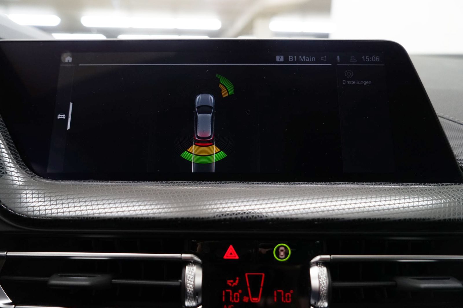 Fahrzeugabbildung BMW 120i 5-Türer Aut. [Sport Line, LC Prof., PDC, LED]