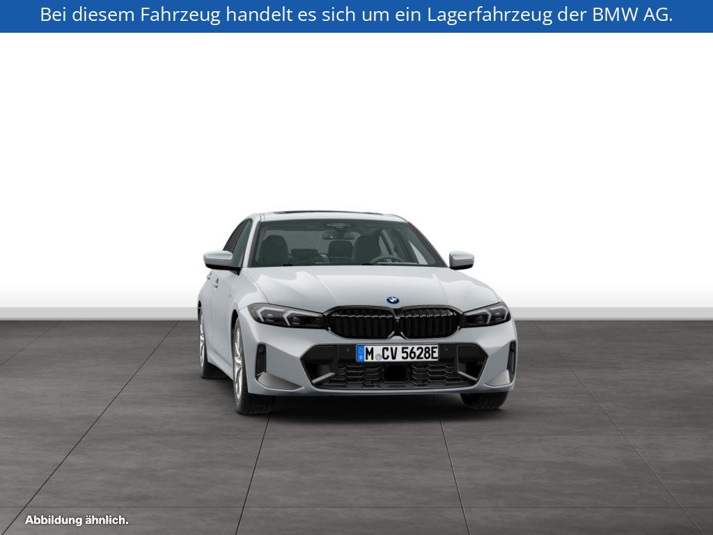 Fahrzeugabbildung BMW 330e Limousine