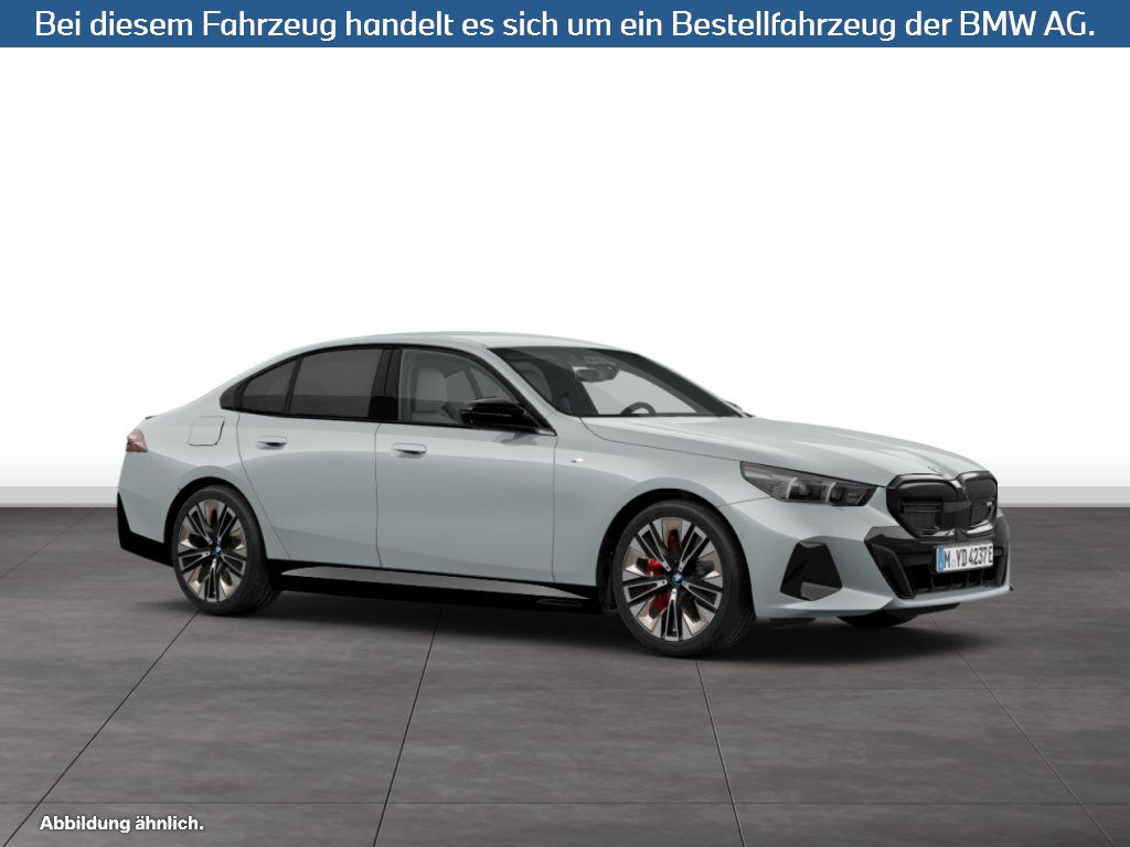 Fahrzeugabbildung BMW i5 M60 xDrive Limousine