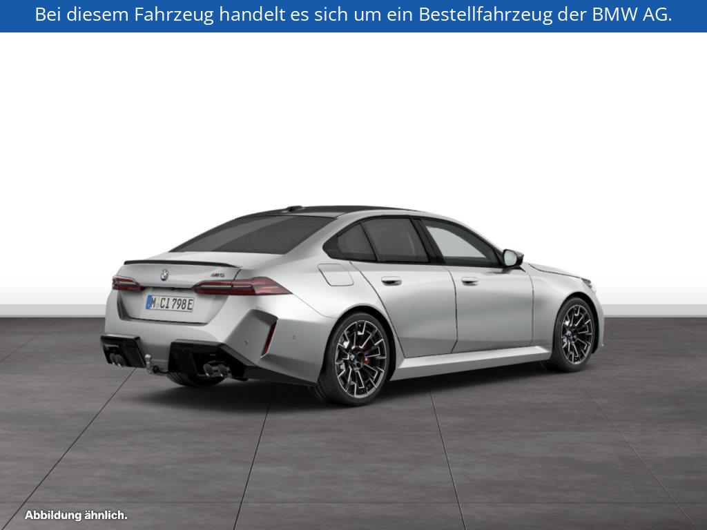 Fahrzeugabbildung BMW M5 Limousine