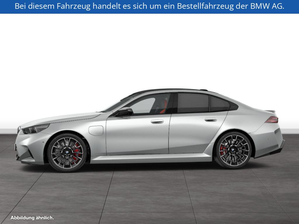 Fahrzeugabbildung BMW M5 Limousine