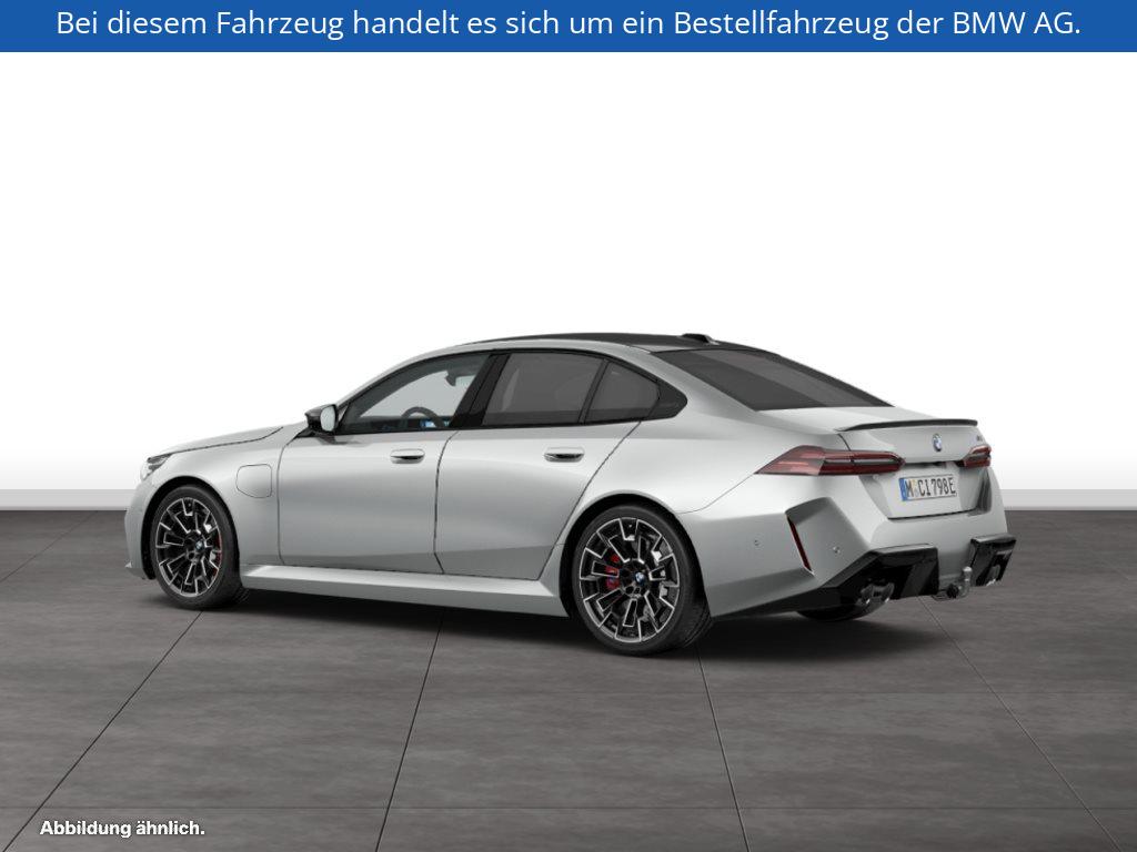 Fahrzeugabbildung BMW M5 Limousine