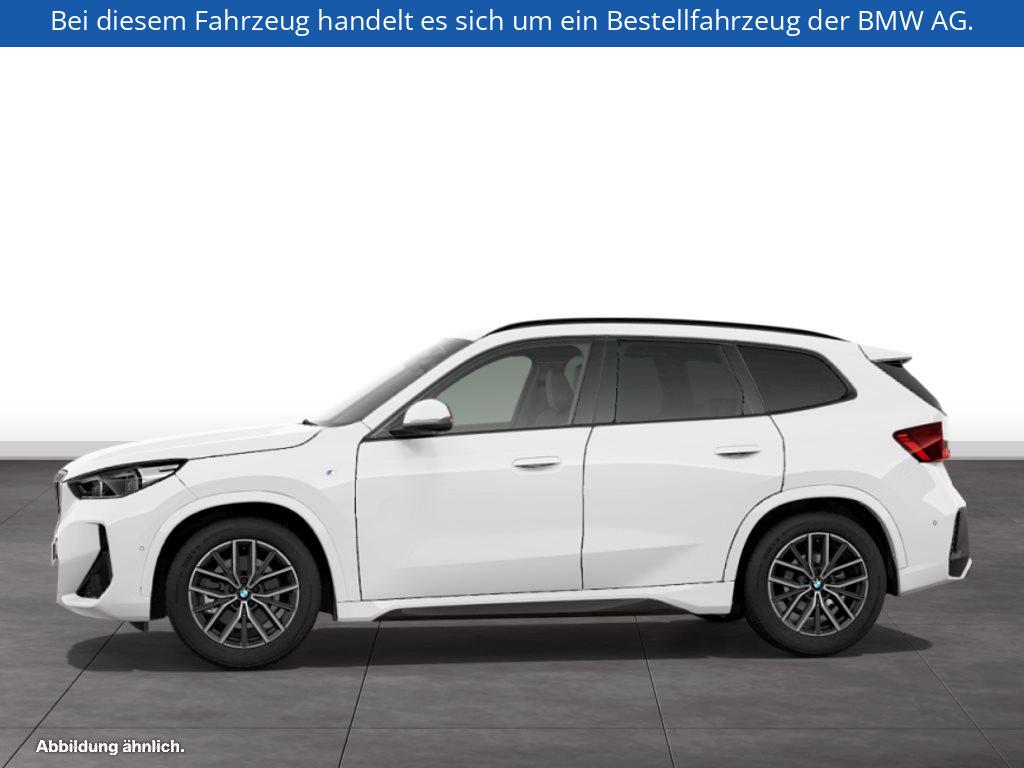 Fahrzeugabbildung BMW X1 xDrive23i