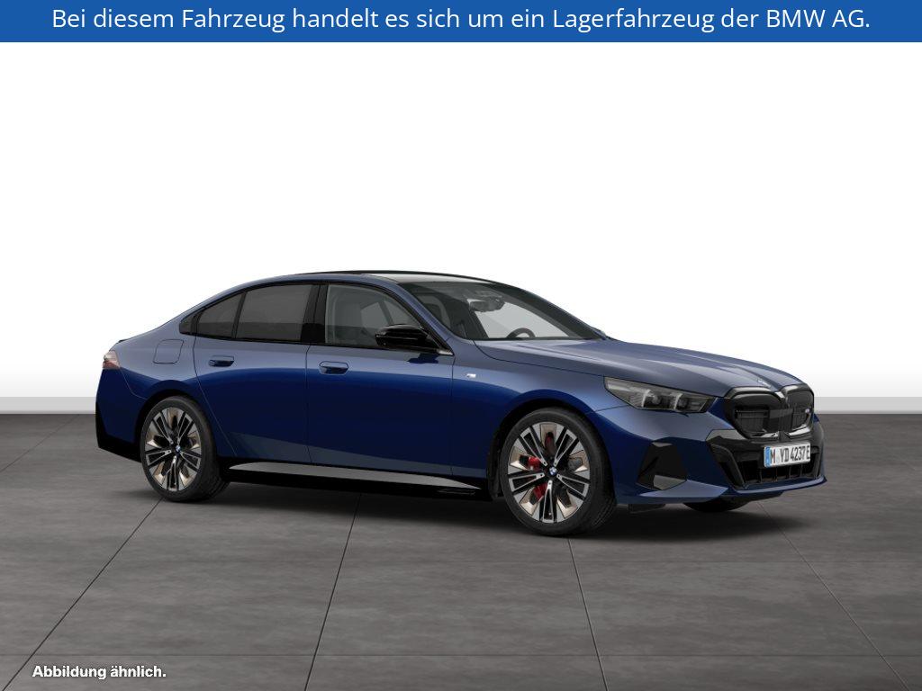 Fahrzeugabbildung BMW i5 M60 xDrive Limousine