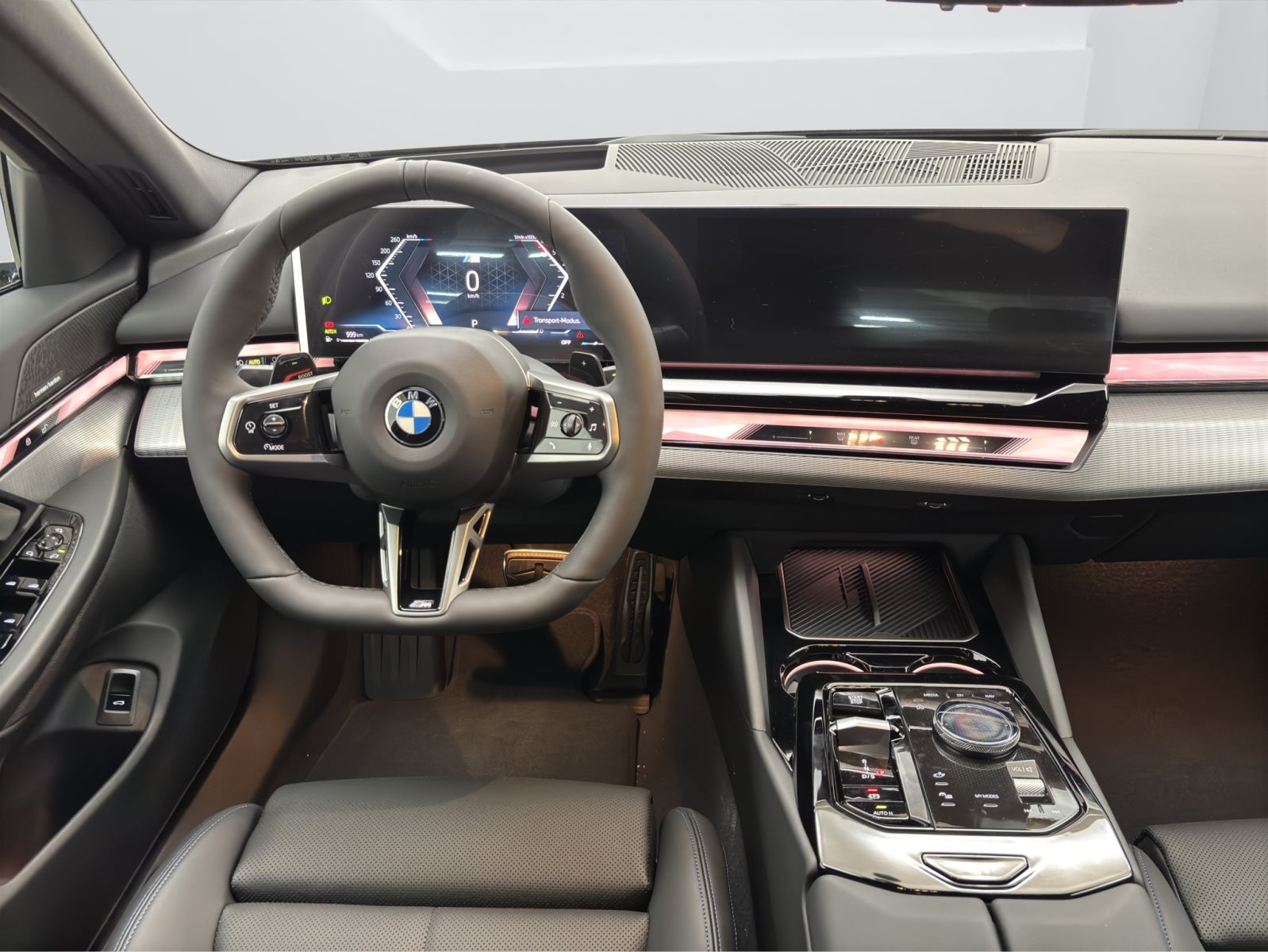 Fahrzeugabbildung BMW 520d xDrive Touring [M Sport Pro, HUD, AHK, ACC, h&k Sound]