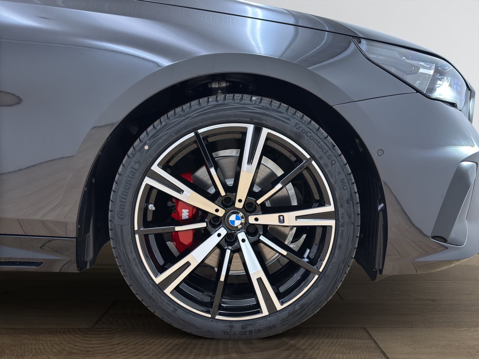 Fahrzeugabbildung BMW 520d xDrive Touring [M Sport Pro, HUD, AHK, ACC, h&k Sound]