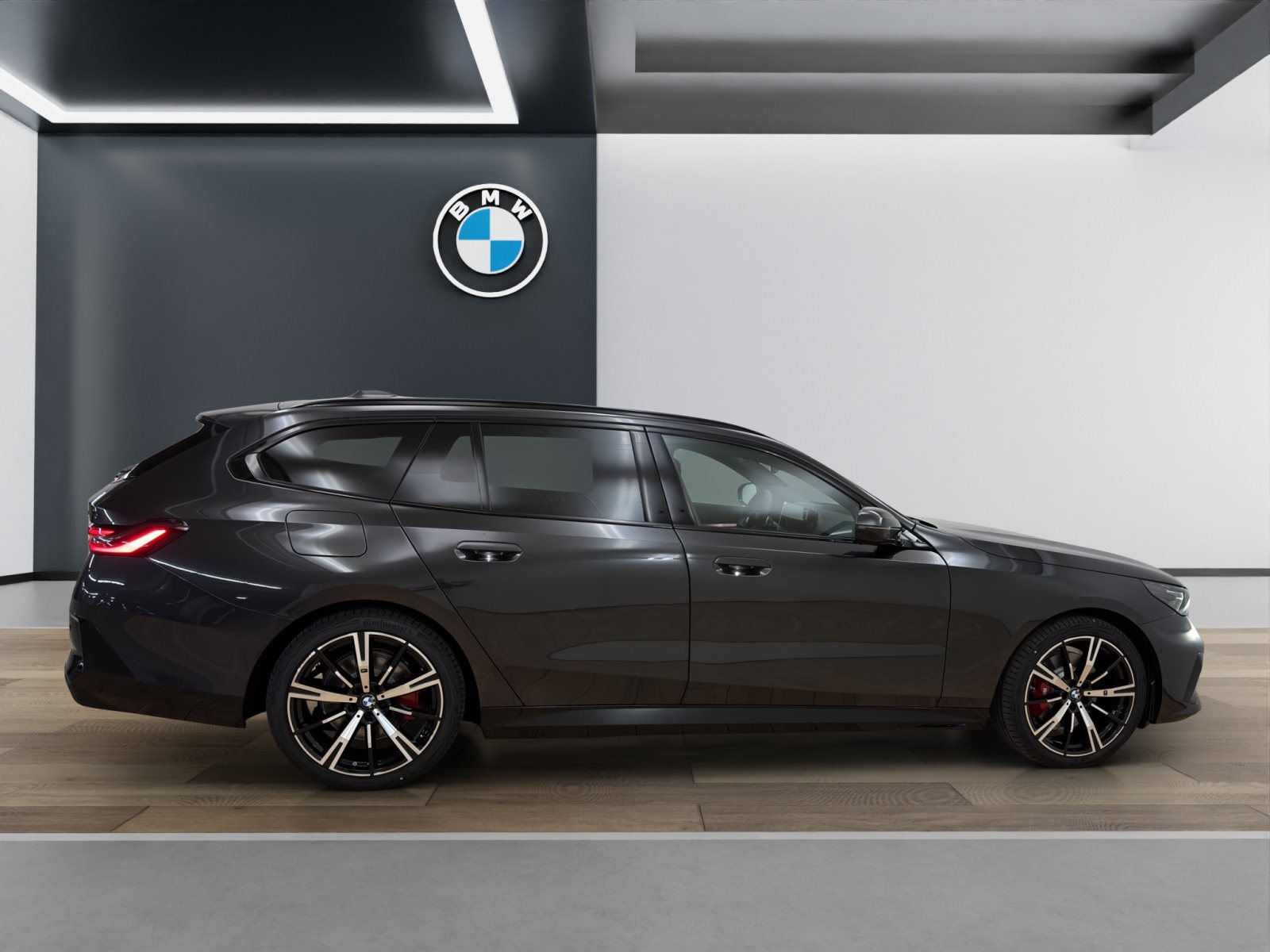 Fahrzeugabbildung BMW 520d xDrive Touring [M Sport Pro, HUD, AHK, ACC, h&k Sound]