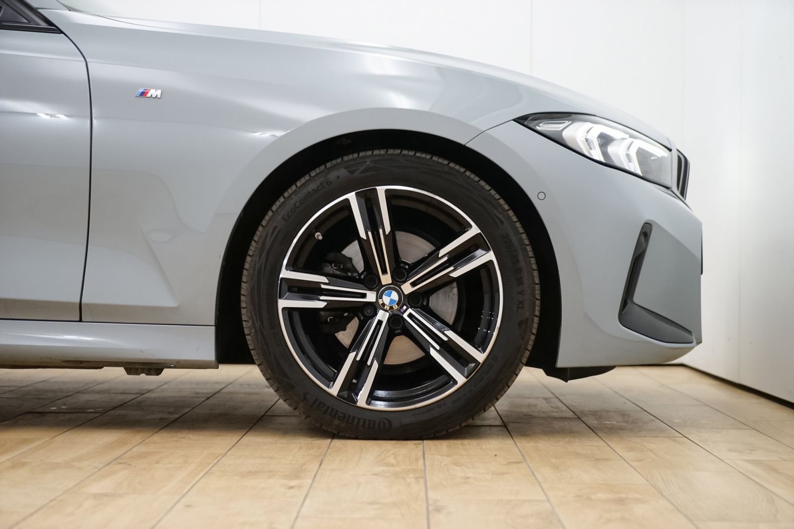 Fahrzeugabbildung BMW 320d Touring [M Sport, AHK, ACC, RFK, SHZ]