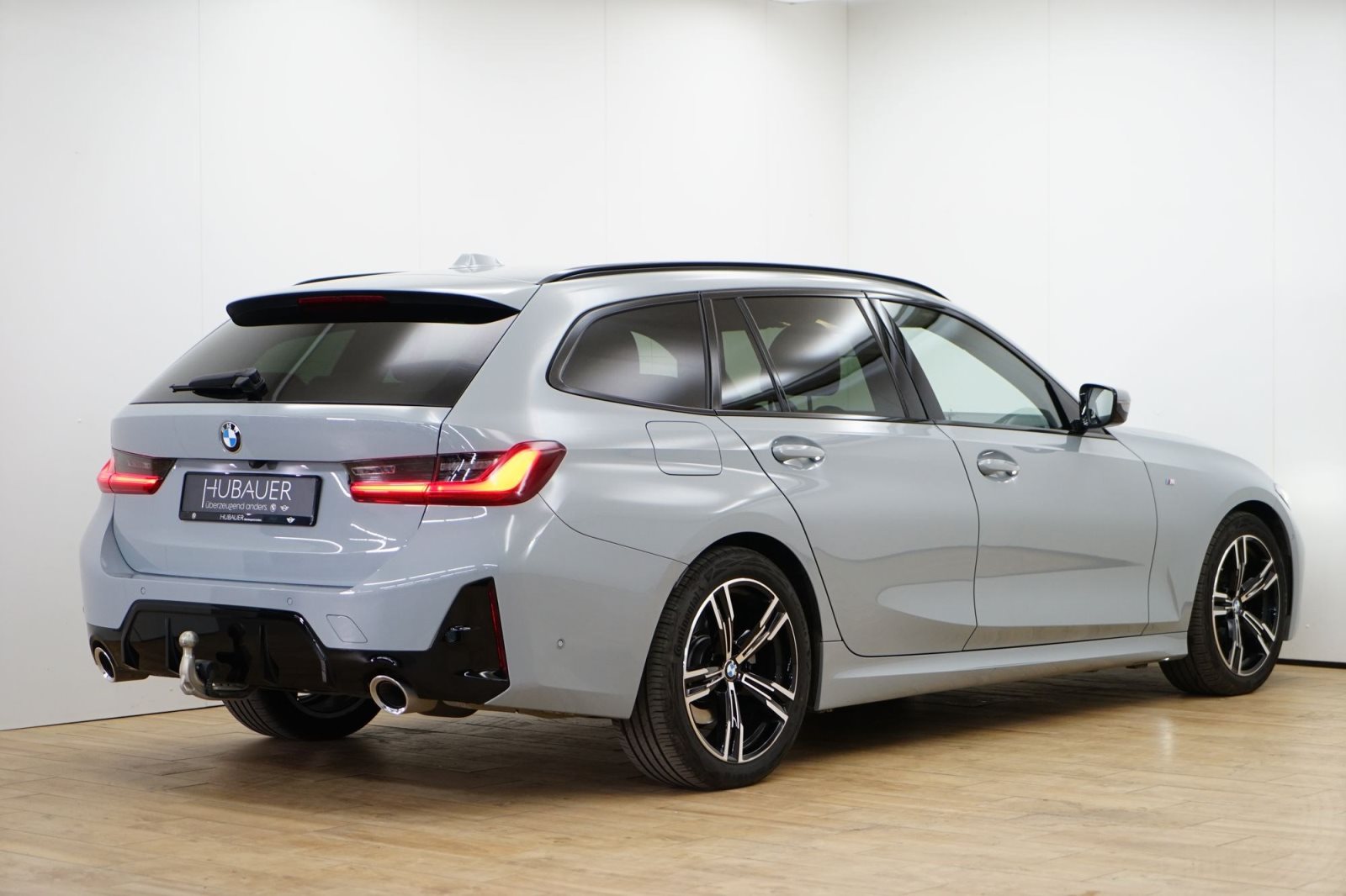 Fahrzeugabbildung BMW 320d Touring [M Sport, AHK, ACC, RFK, SHZ]