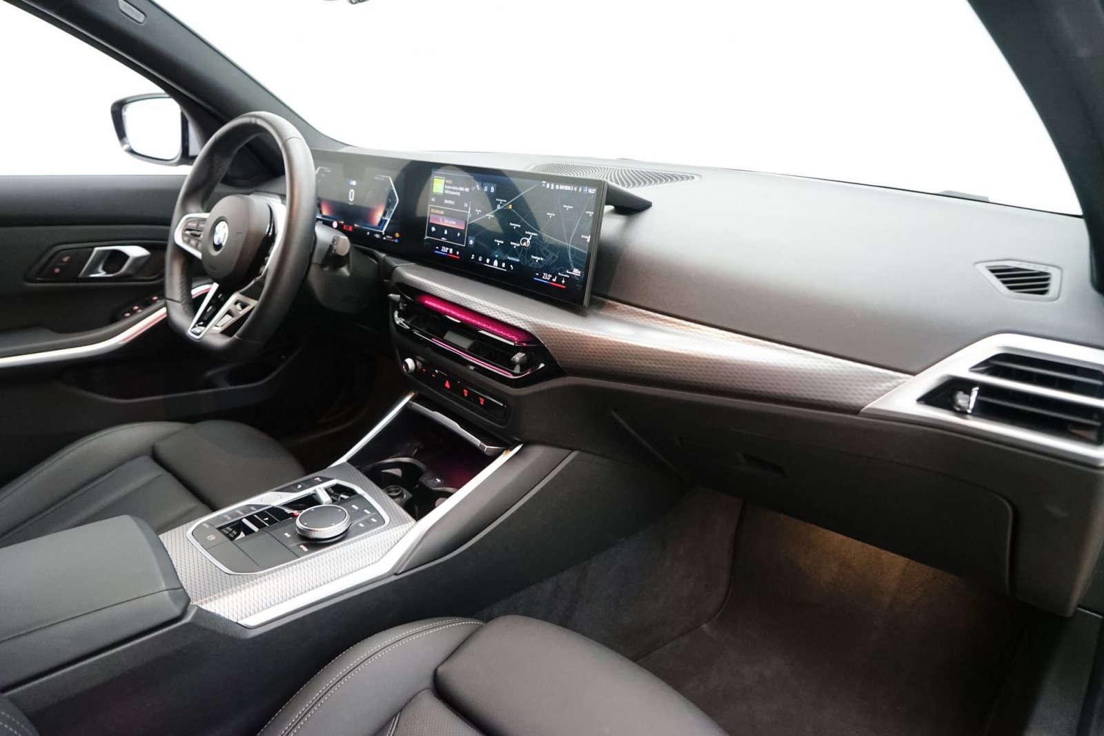 Fahrzeugabbildung BMW 320d Touring [M Sport, AHK, ACC, RFK, SHZ]