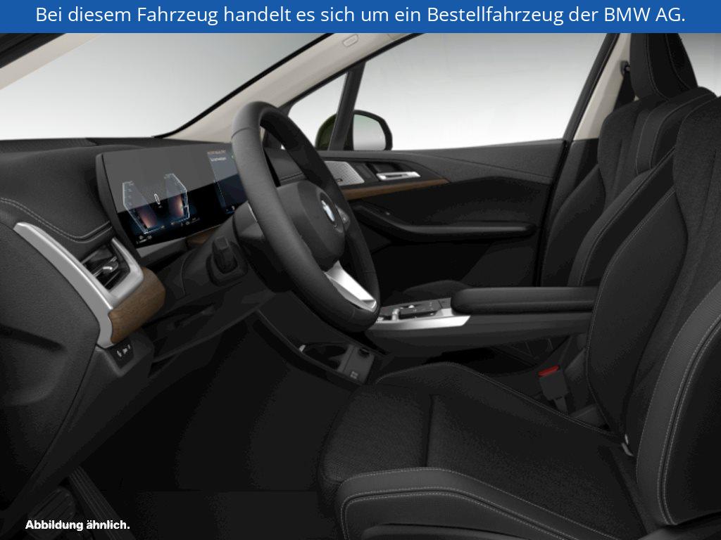 Fahrzeugabbildung BMW 220i Active Tourer