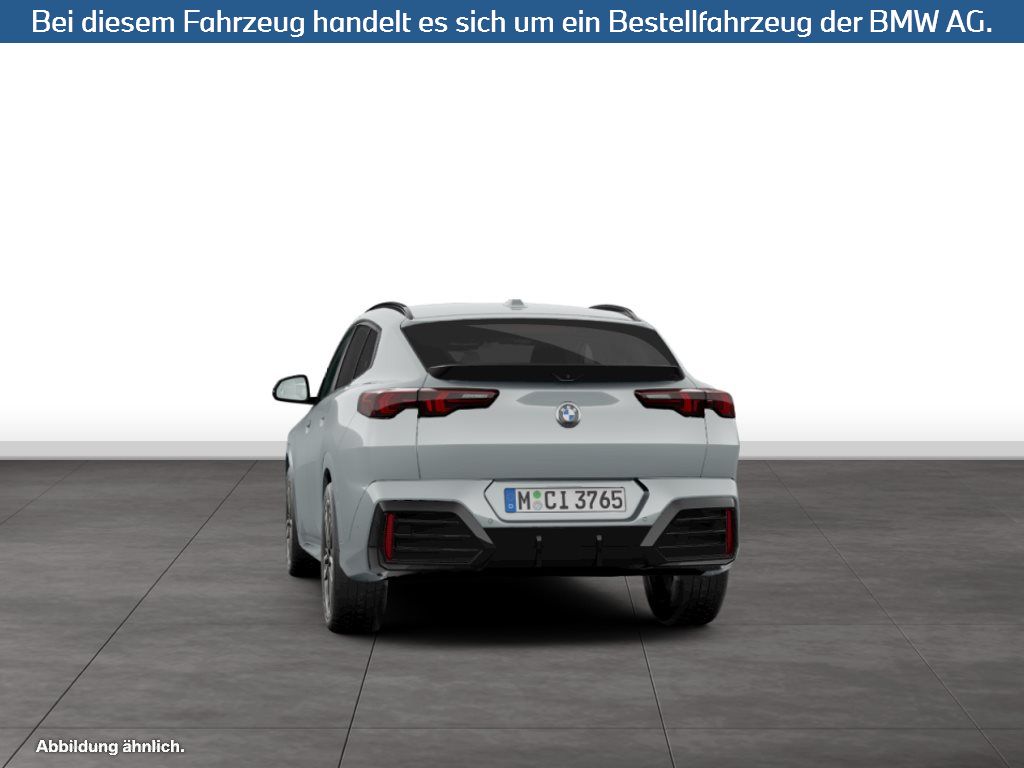 Fahrzeugabbildung BMW X2 sDrive18d