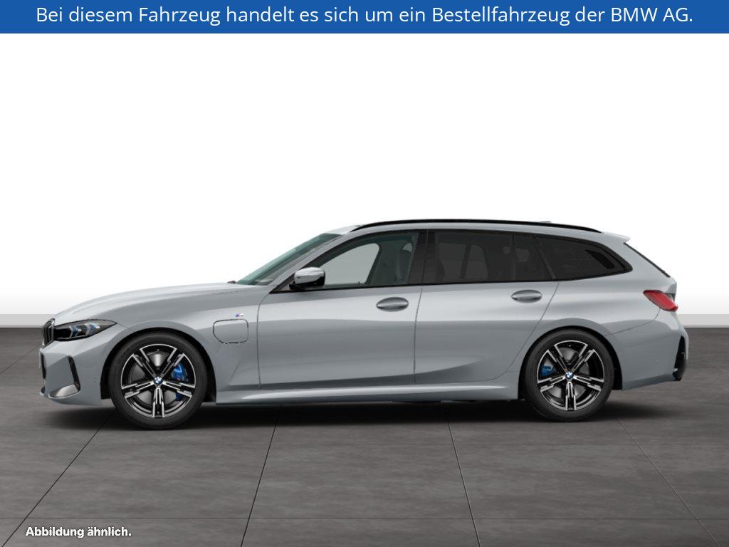 Fahrzeugabbildung BMW 330e Touring