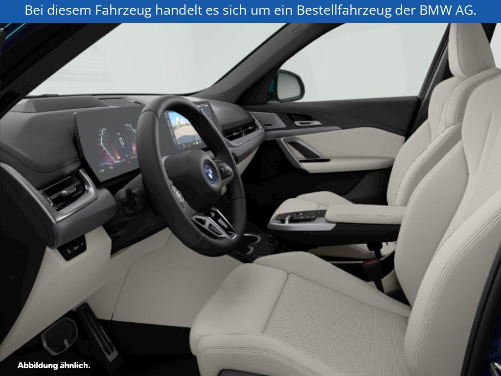 Fahrzeugabbildung BMW iX1 xDrive30