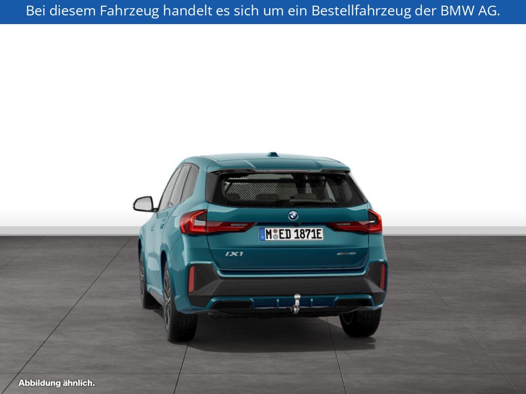 Fahrzeugabbildung BMW iX1 xDrive30