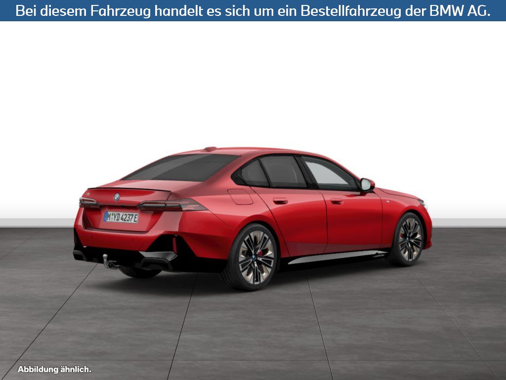 Fahrzeugabbildung BMW i5 eDrive40 Limousine