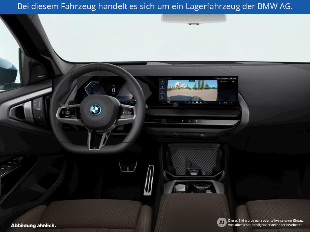 Fahrzeugabbildung BMW X3 30e xDrive