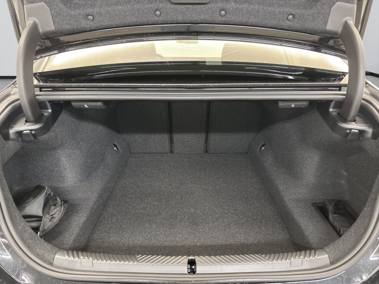 Fahrzeugabbildung BMW 520d xDrive Limousine [M Sport, HUD, ACC, 19 LMR]
