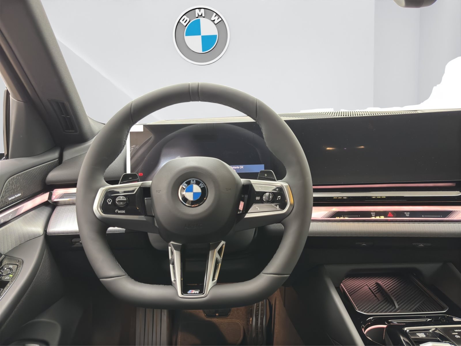 Fahrzeugabbildung BMW 520d xDrive Limousine [M Sport, HUD, ACC, 19 LMR]