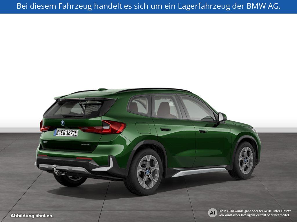 Fahrzeugabbildung BMW iX1 xDrive30
