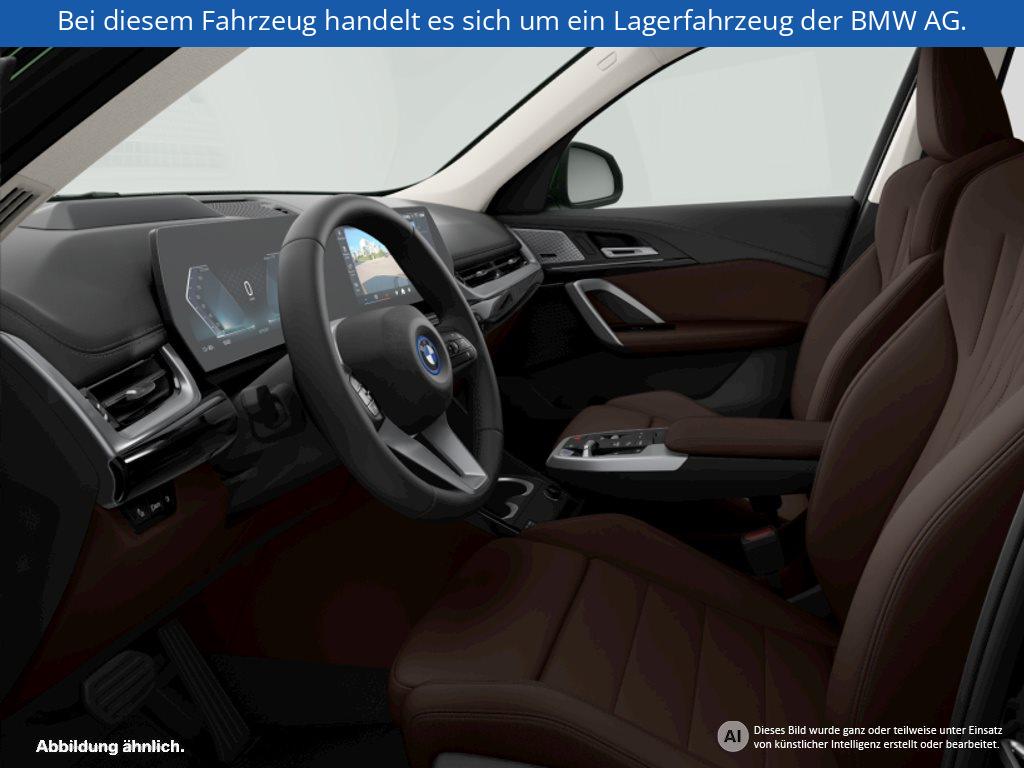 Fahrzeugabbildung BMW iX1 xDrive30