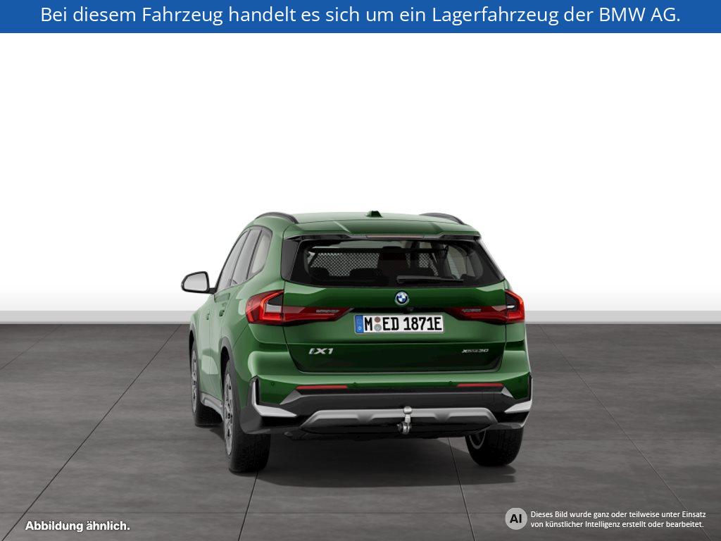Fahrzeugabbildung BMW iX1 xDrive30