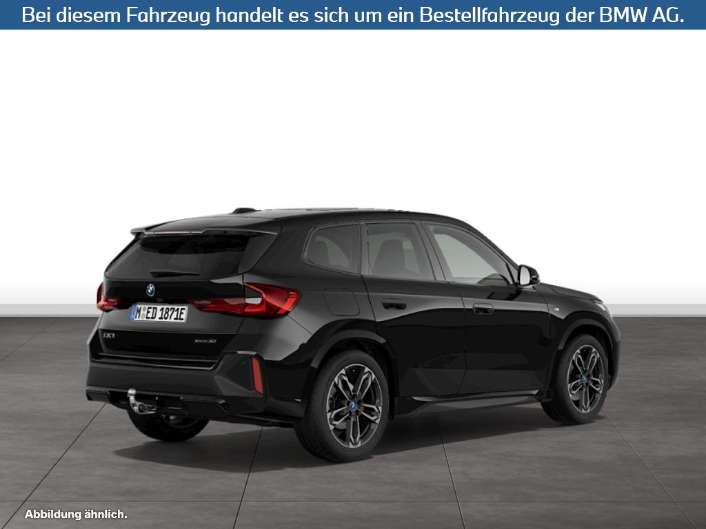 Fahrzeugabbildung BMW iX1 xDrive30