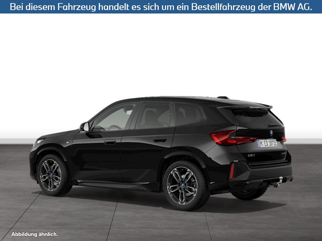 Fahrzeugabbildung BMW iX1 xDrive30