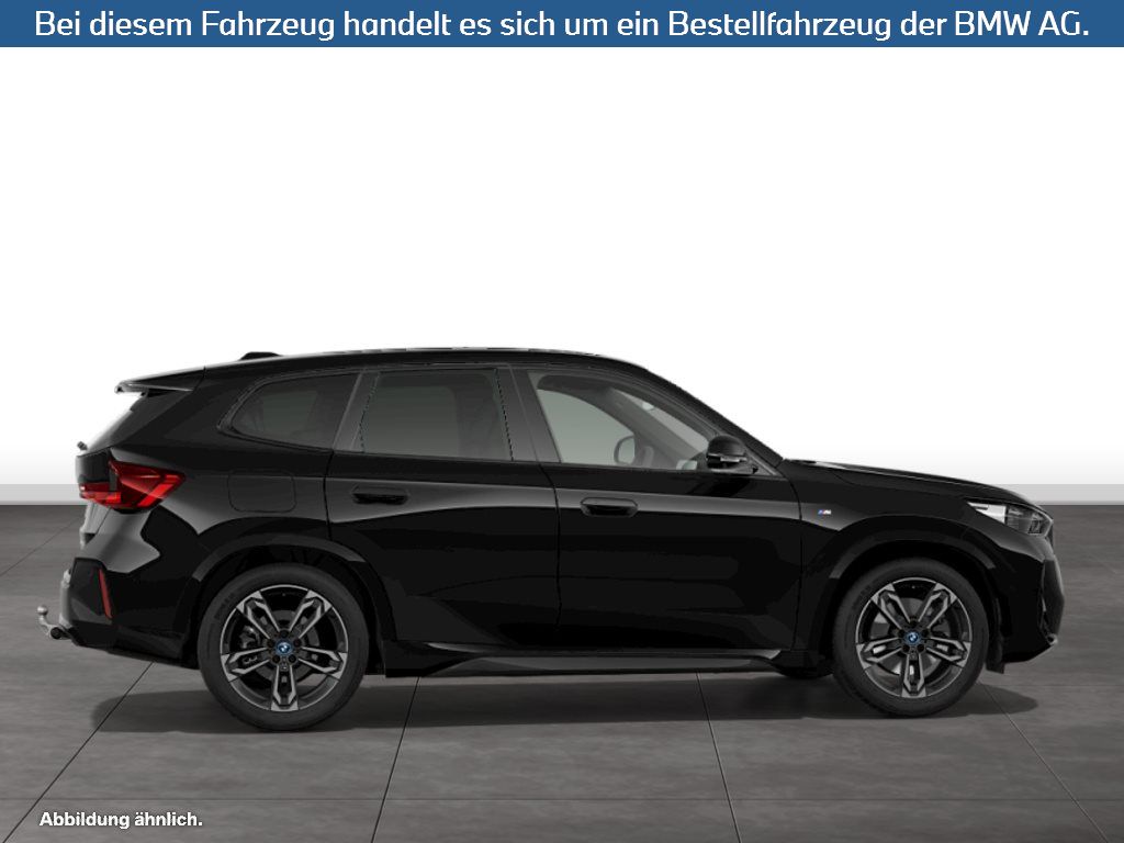 Fahrzeugabbildung BMW iX1 xDrive30