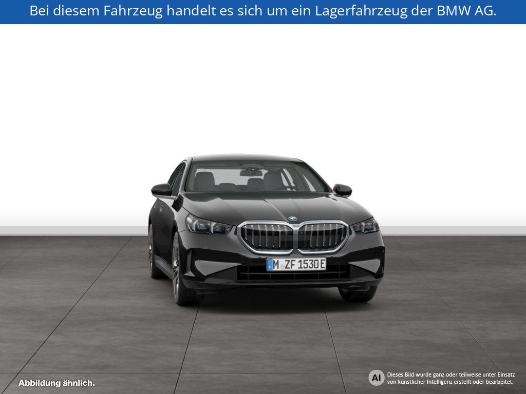 Fahrzeugabbildung BMW 550e xDrive Limousine