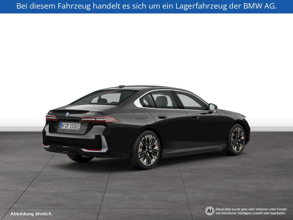 Fahrzeugabbildung BMW 550e xDrive Limousine