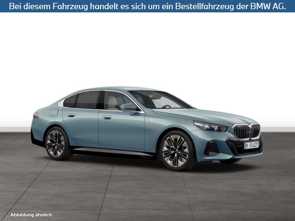 Fahrzeugabbildung BMW i5 eDrive40 Limousine