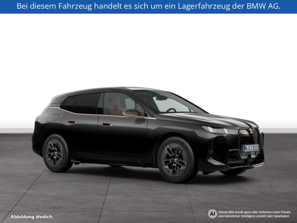 Fahrzeugabbildung BMW iX xDrive45