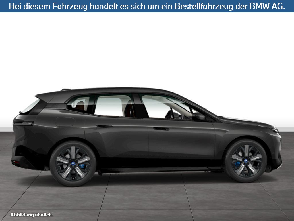 Fahrzeugabbildung BMW iX xDrive40