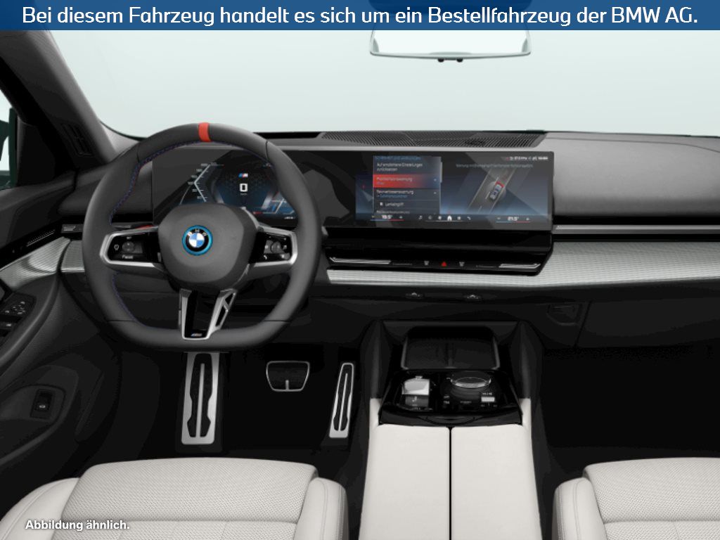 Fahrzeugabbildung BMW i5 M60 xDrive Touring