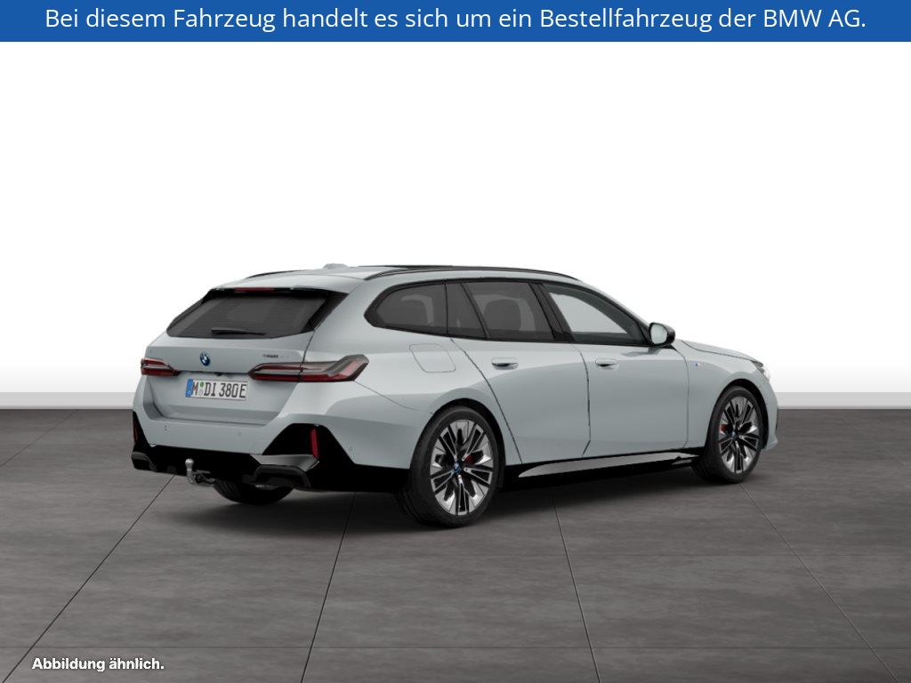 Fahrzeugabbildung BMW i5 eDrive40 Touring