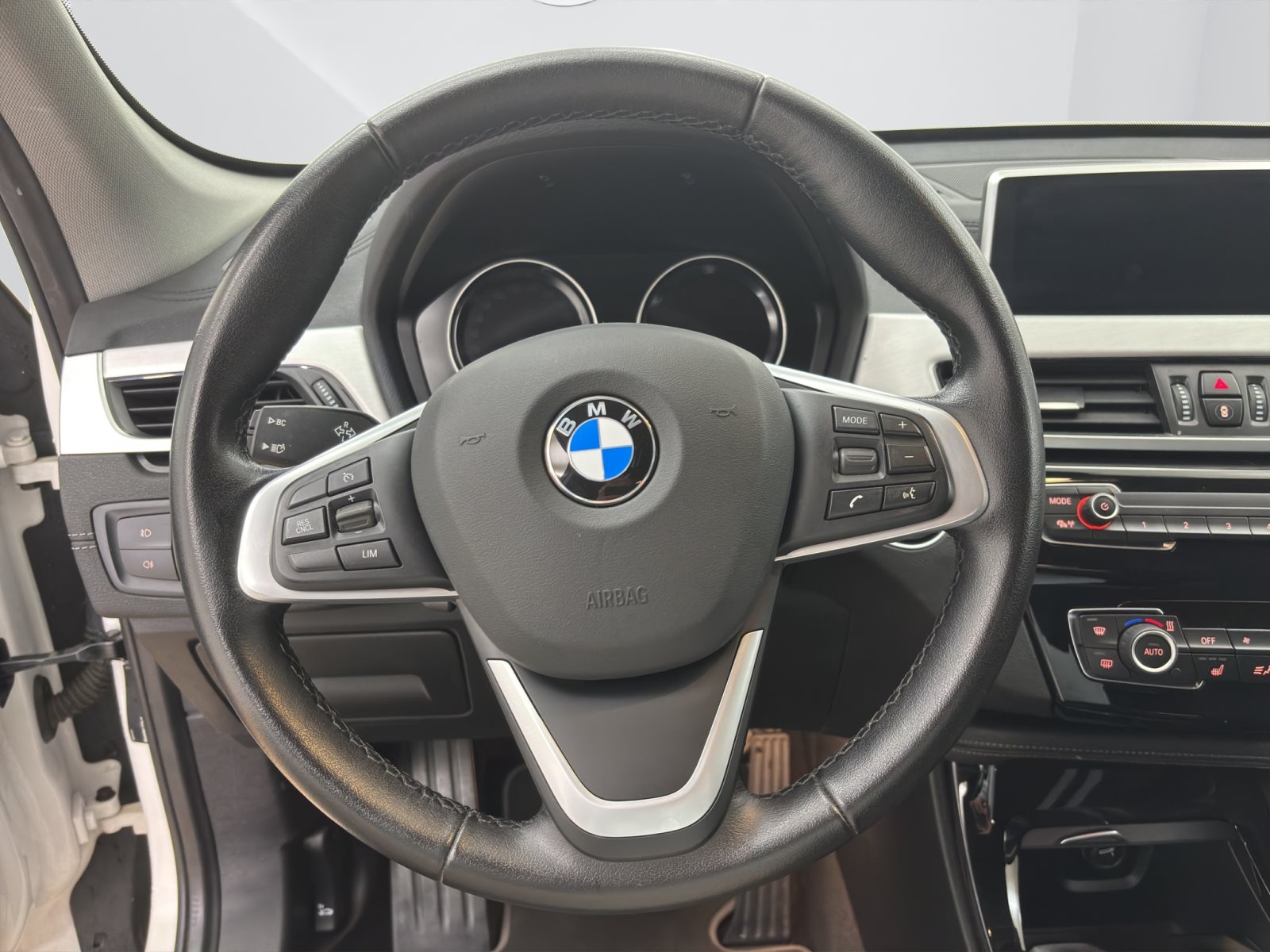 Fahrzeugabbildung BMW X1 xDrive18d [Sport Line, Navi, RFK, LED, SHZ]