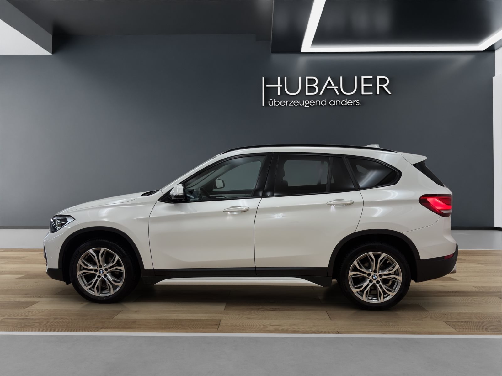 Fahrzeugabbildung BMW X1 xDrive18d [Sport Line, Navi, RFK, LED, SHZ]