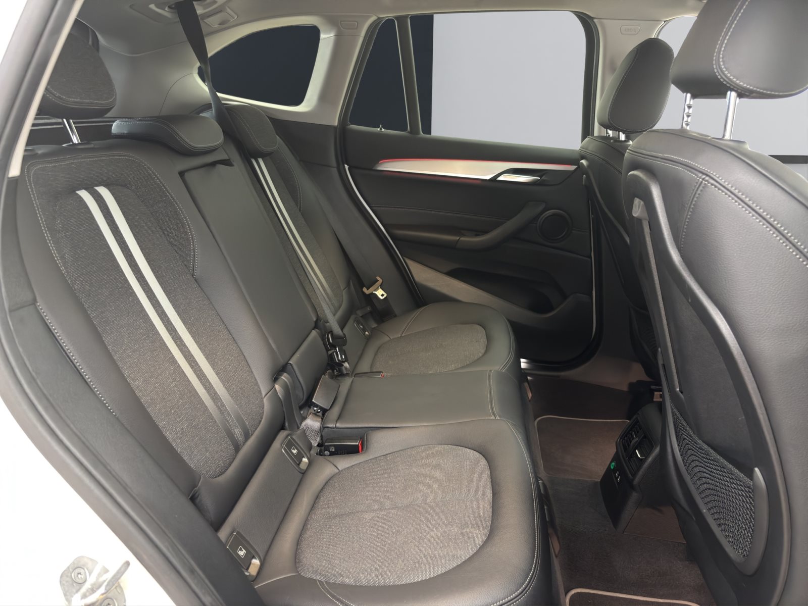 Fahrzeugabbildung BMW X1 xDrive18d [Sport Line, Navi, RFK, LED, SHZ]