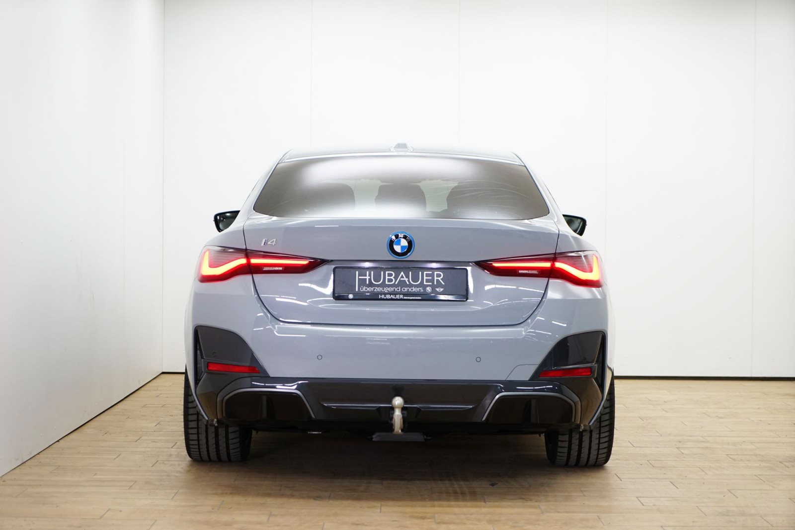 Fahrzeugabbildung BMW i4 eDrive40 [M Sport, HUD, AHK, RFK, ACC]