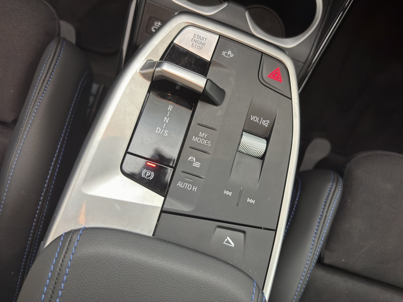 Fahrzeugabbildung BMW X1 sDrive20i [M Sport, AHK, ACC, RFK, SHZ, 18 LMR]
