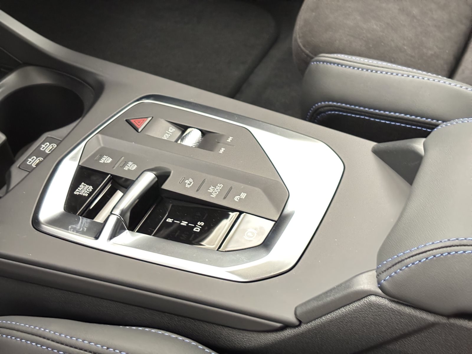 Fahrzeugabbildung BMW 120 [M Sport, Navi, 19 LMR, RFK, SHZ, LED] DAB