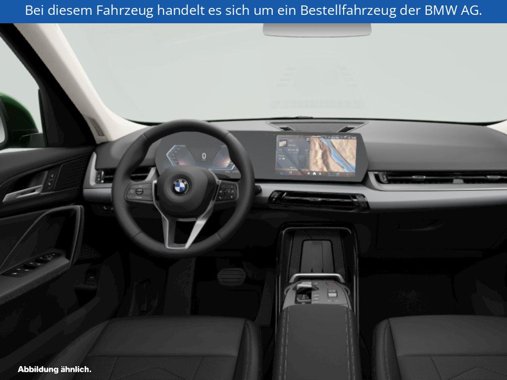 Fahrzeugabbildung BMW X1 sDrive20i