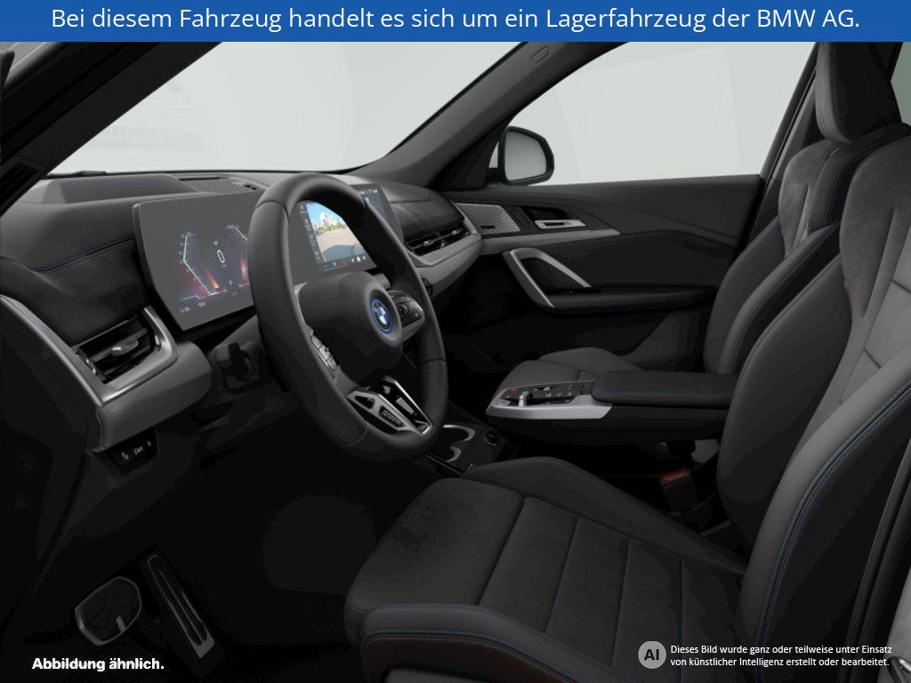 Fahrzeugabbildung BMW iX1 xDrive30