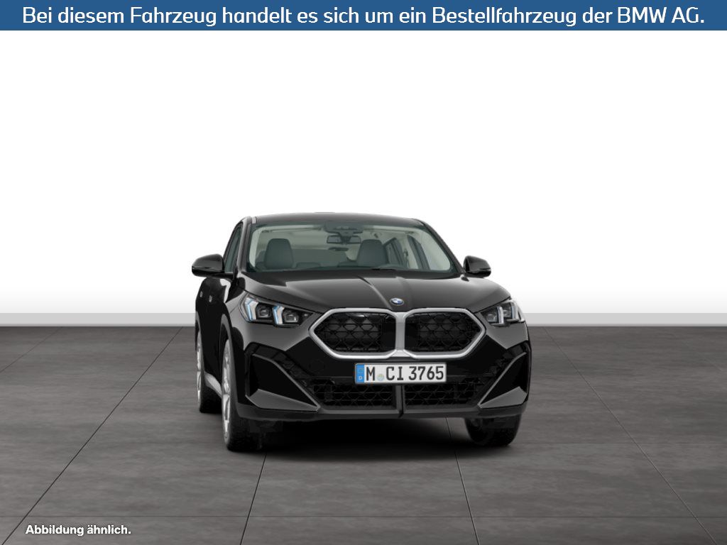 Fahrzeugabbildung BMW X2 sDrive18d
