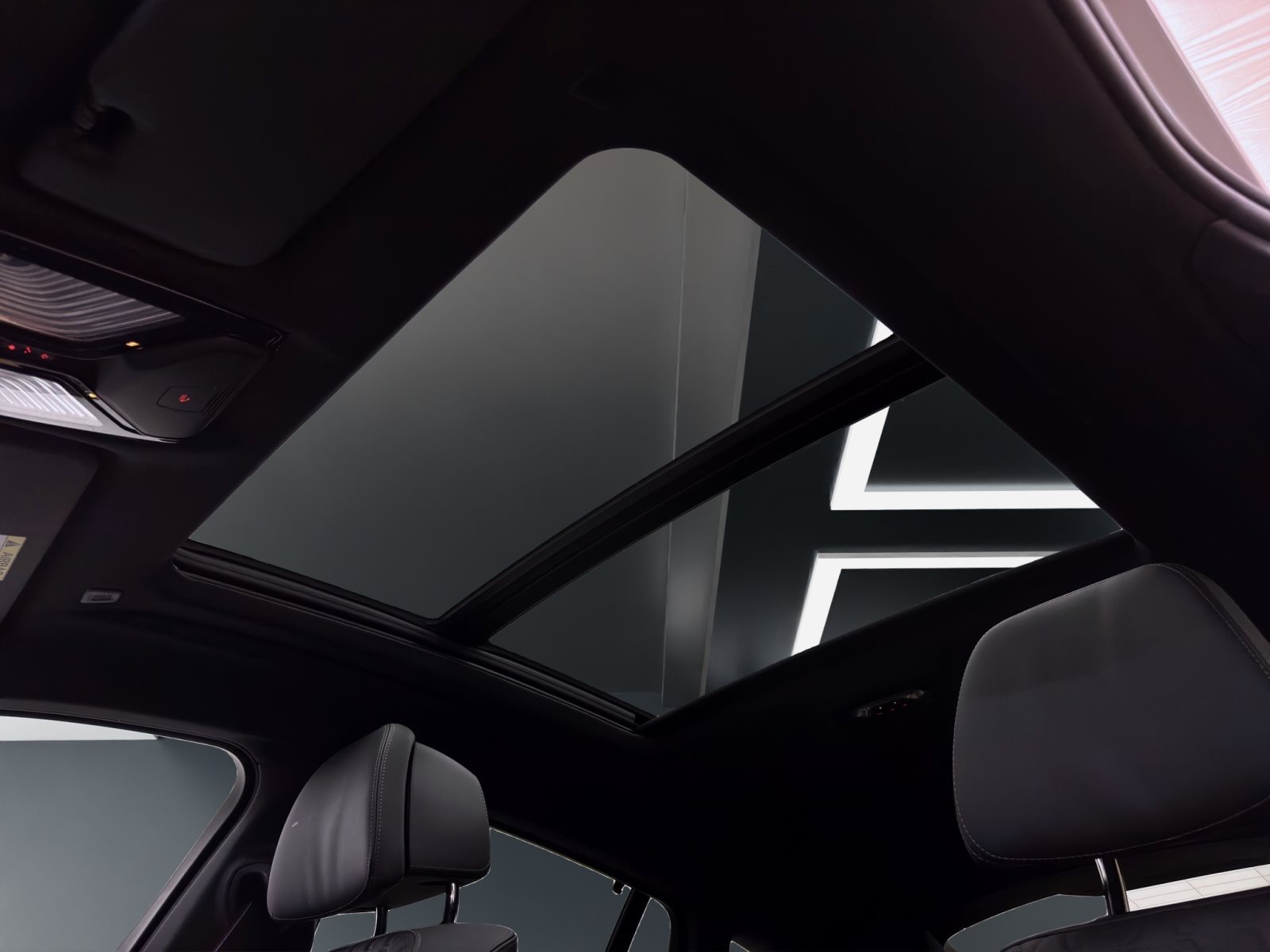 Fahrzeugabbildung BMW X6 xDrive40d [M Sport Pro, Standhz., Pano, AHK]